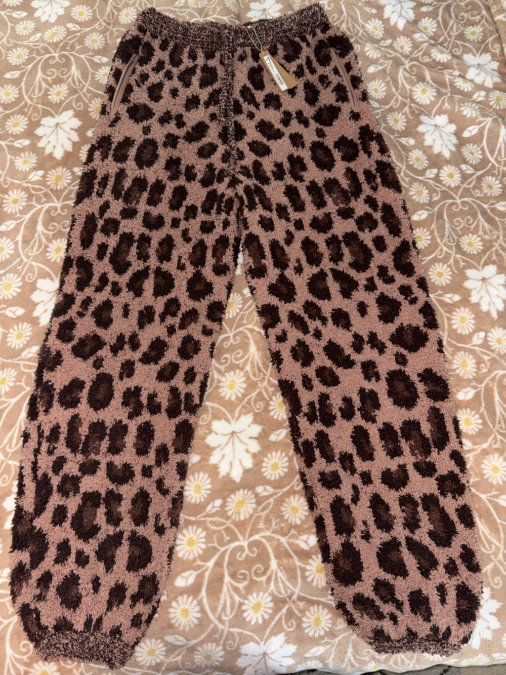 NWT SKIMS Leopard Print Cozy pants - Brown & Dark Brown